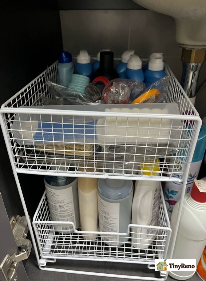 This storage basket is very convenient.